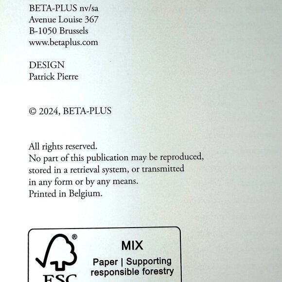 Contemporary Living Yearbook 2025 Hardcover – Modern Interior Design - Picture 10 of 13